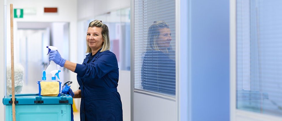 commercial clean Yatala